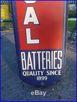 Universal Batteries Heart Of Car Thermometer Sign Oil Gas Vintage 1950s Old Rare