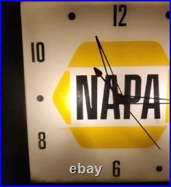 Vintage NAPA Auto Lighted Pam Wall Clock, Advertising, 15 X 15, Works