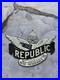 Vintage-Republic-Auto-Insurance-Company-Of-Detroit-Porcelain-Sign-5-3-5-01-jmkf